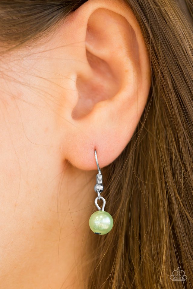 Paparazzi ♥ Chicly Classic - Green ♥ Necklace