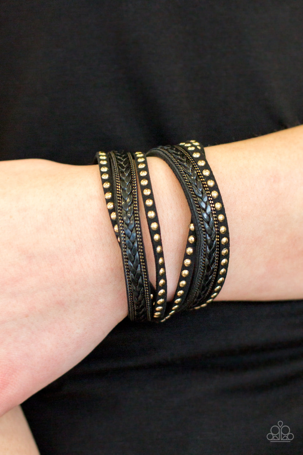 Paparazzi ♥ Bossy Bombshell - Black ♥ Bracelet