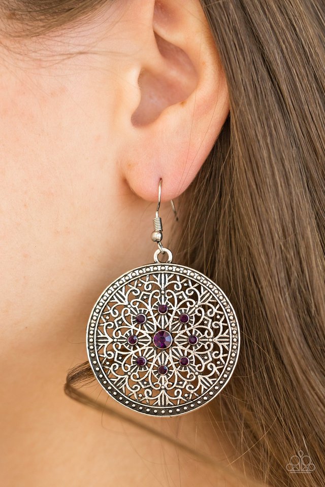 Paparazzi ♥ Catch A Chill - Purple ♥ Earrings