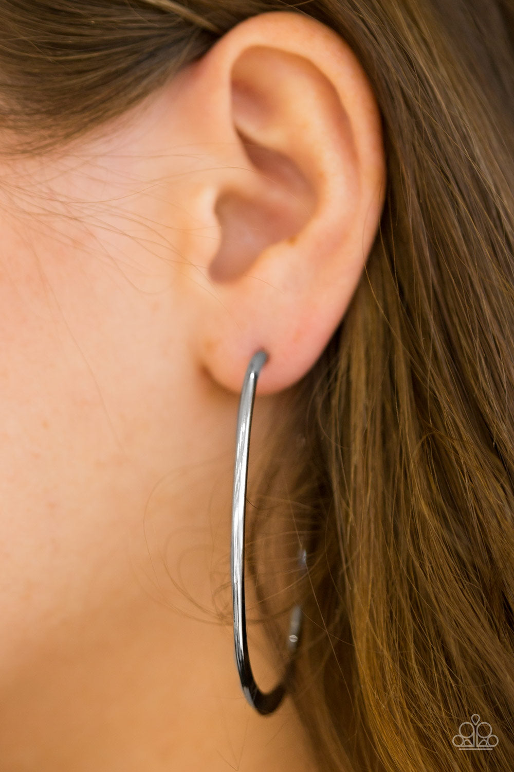 Paparazzi ♥ Center Of Eccentric - Silver ♥ Earrings