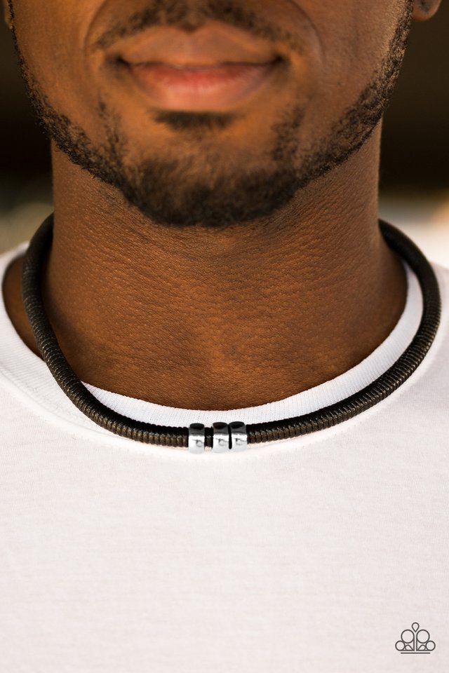 Paparazzi ♥ Trail Rules - Black ♥ Necklace