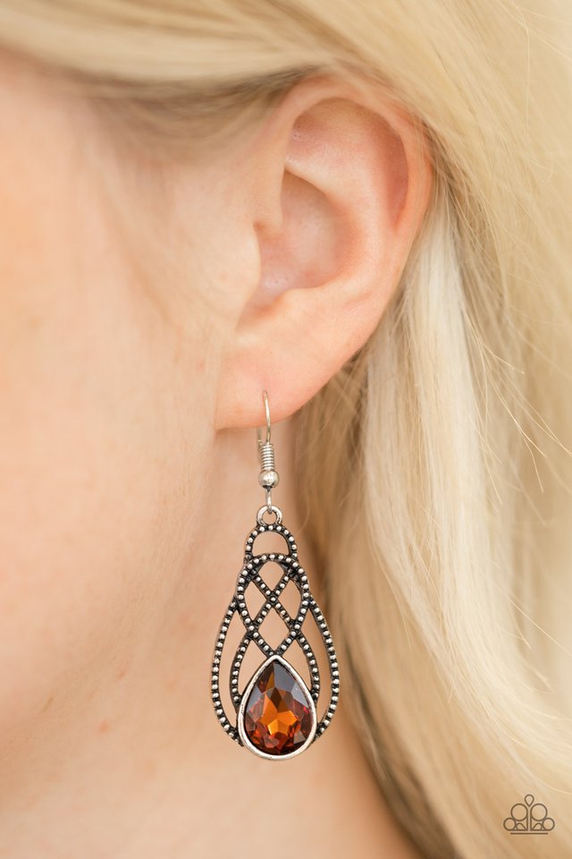 Paparazzi ♥ Chic Contessa - Brown ♥ Earrings