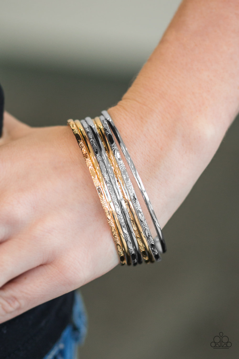 Paparazzi ♥ Magnificent Gleam - Multi ♥ Bracelet