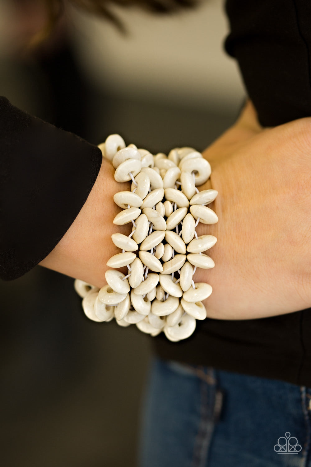 Paparazzi ♥ Hawaii Haven - White ♥ Bracelet