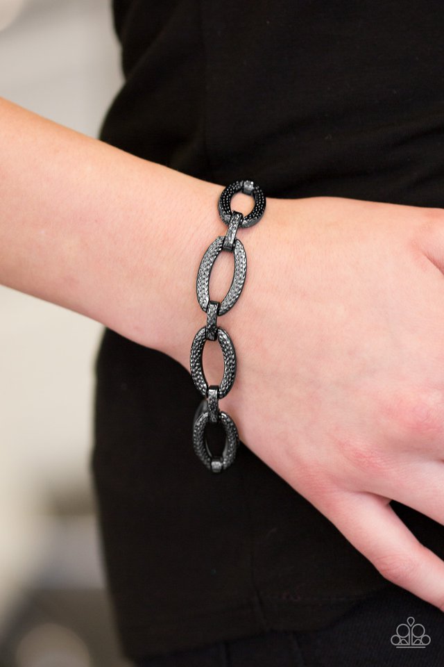 Paparazzi ♥ Animal Style - Black ♥ Bracelet