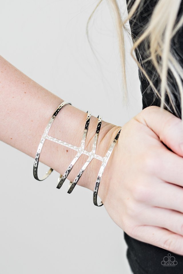 Paparazzi ♥ Stick Out A NILE - Silver ♥ Bracelet