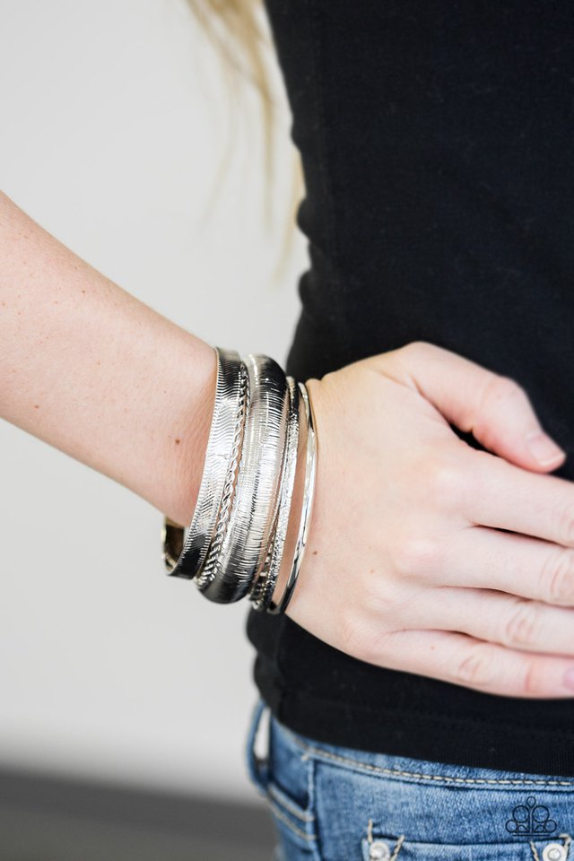 Paparazzi ♥ Standout Shimmer - Silver ♥ Bracelet