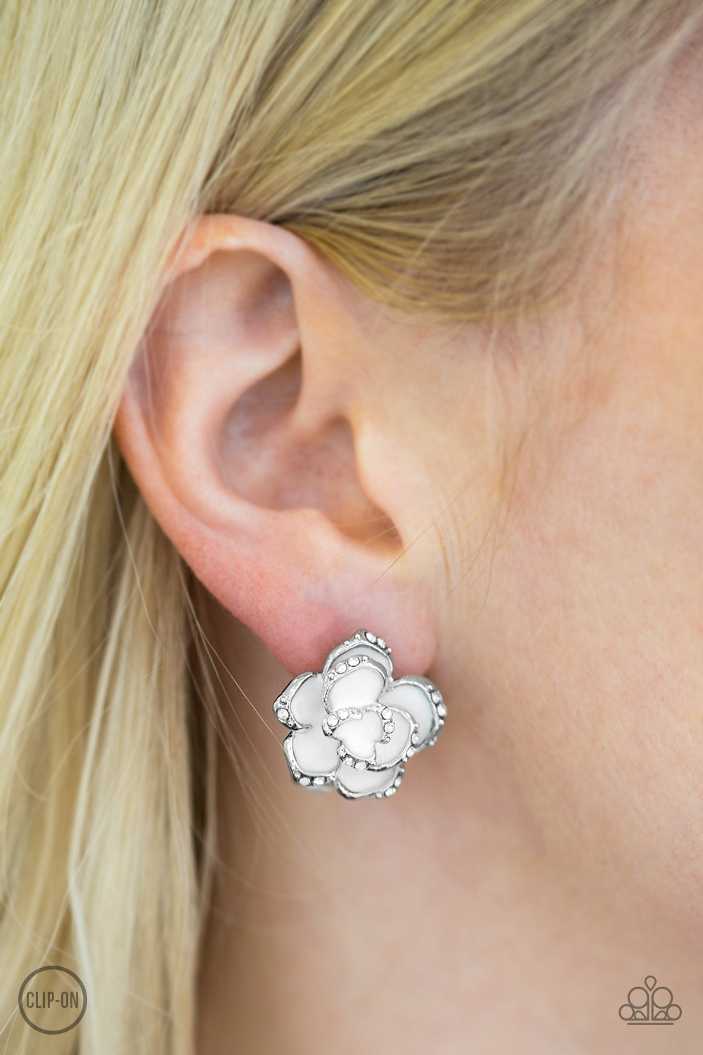 Paparazzi ♥ Rosebud Social - White Clip-On ♥ Clip-On