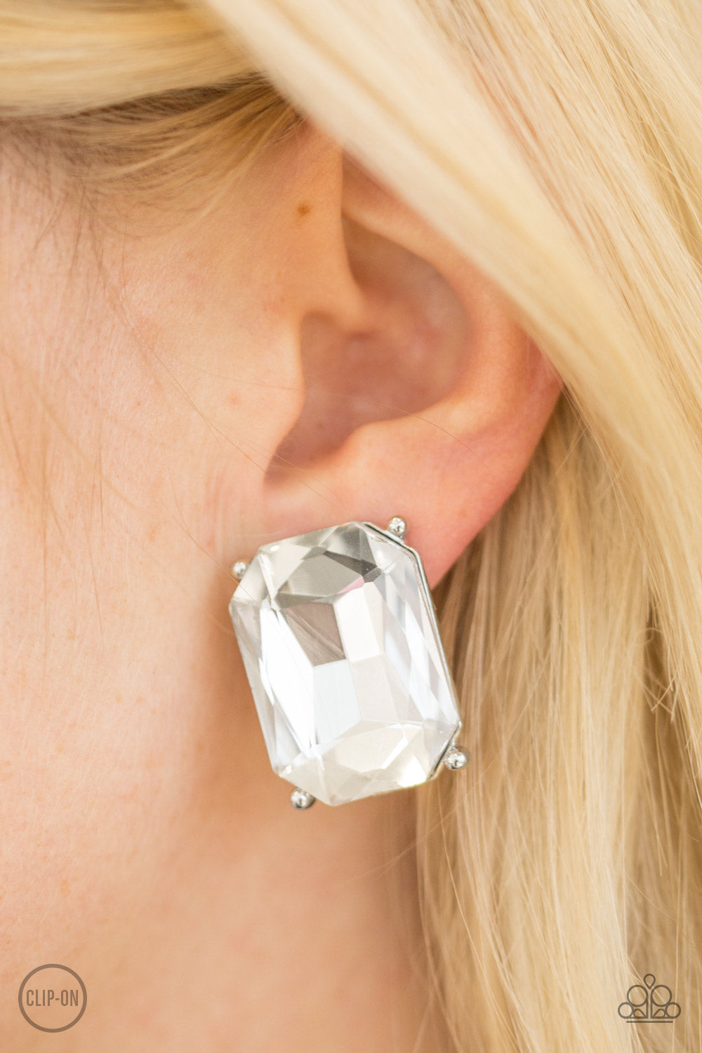 Paparazzi ♥ Opera House Hustle - White Clip-On ♥ Clip-On