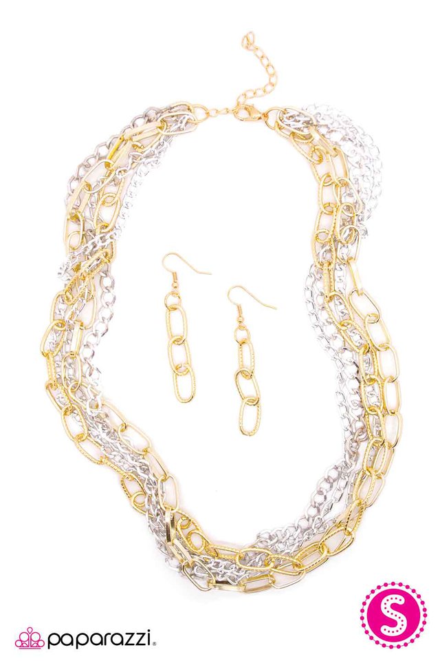 Paparazzi ♥ I Stand Reflected - Gold ♥ Necklace