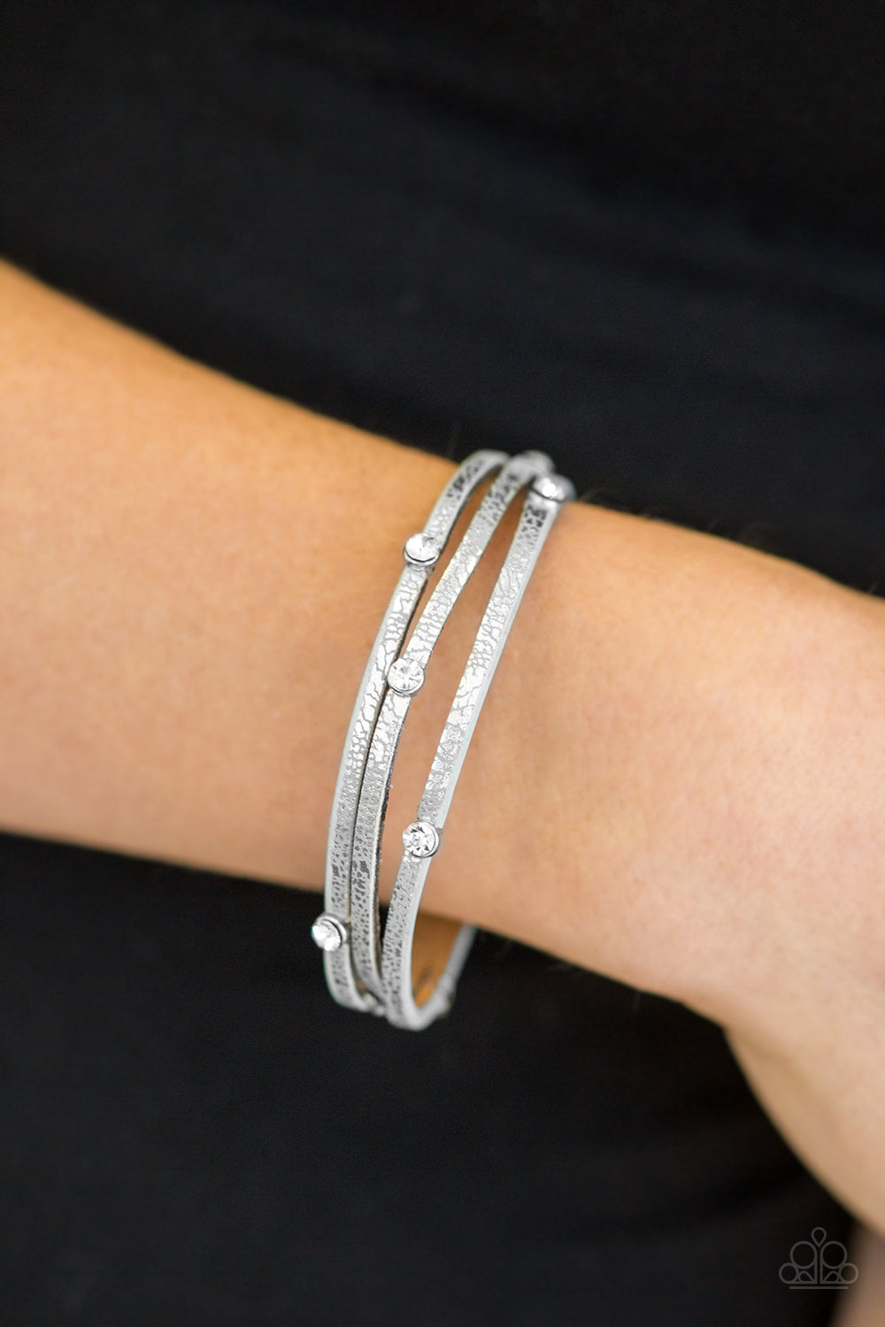 Paparazzi ♥ Drop A SHINE - Silver ♥ Bracelet