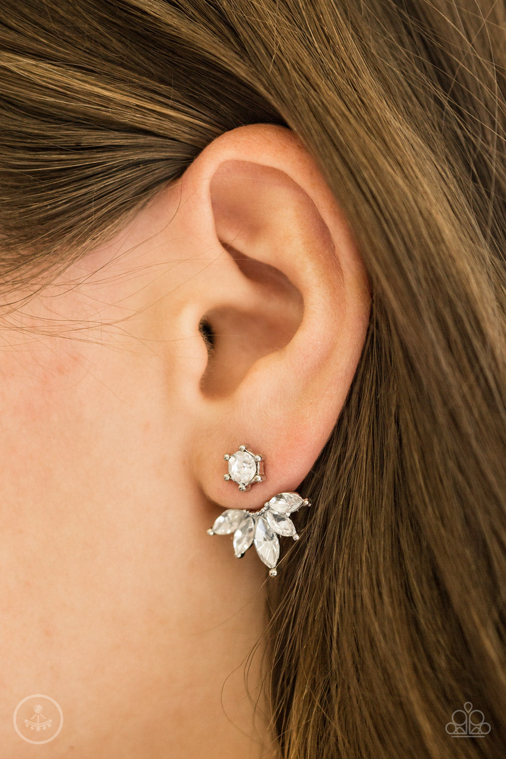 Paparazzi ♥ Hidden Talent - White ♥ Post Earrings