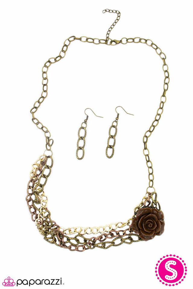 Paparazzi ♥ Rough Around the Edges - Brass ♥ Necklace