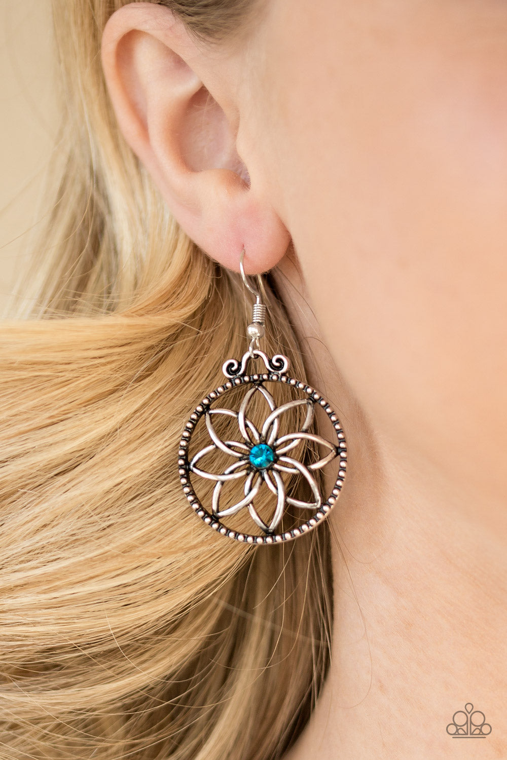 Paparazzi ♥ Bloom Bloom - Blue ♥ Earrings
