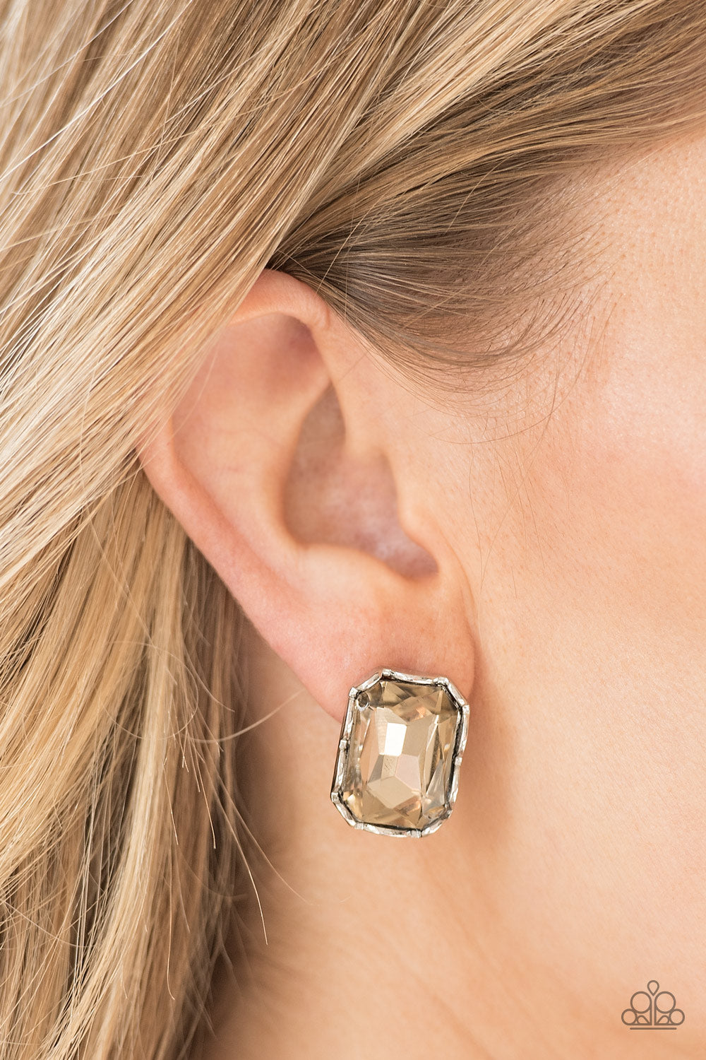 Paparazzi ♥ A Glamorous Evening - Brown ♥ Post Earrings