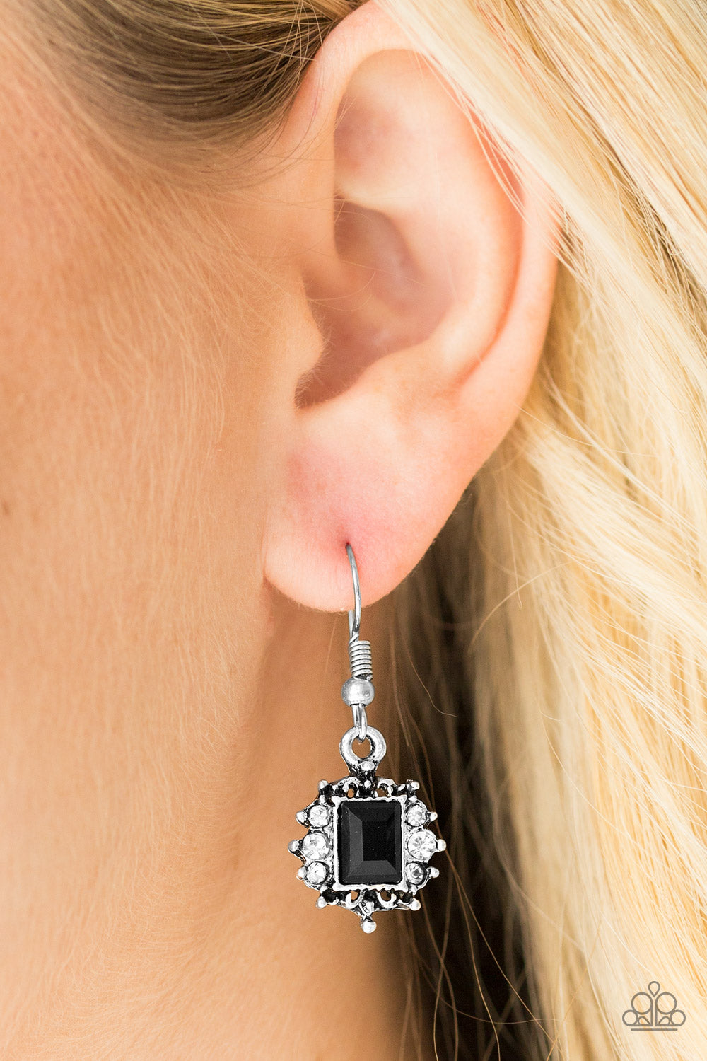 Paparazzi ♥ Cant Stop The REIGN - Black ♥ Earrings