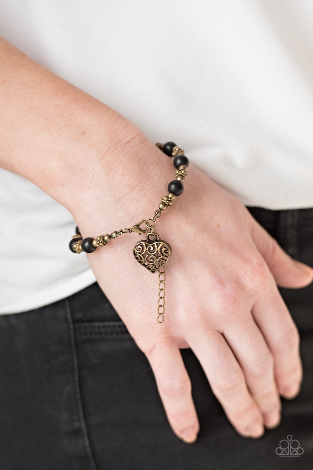 Paparazzi ♥ Desert Heartthrob - Brass ♥ Bracelet