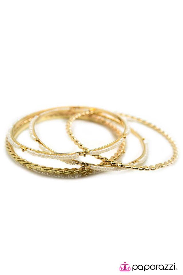 Paparazzi ♥ Feeling Fancy - Gold ♥ Bracelet
