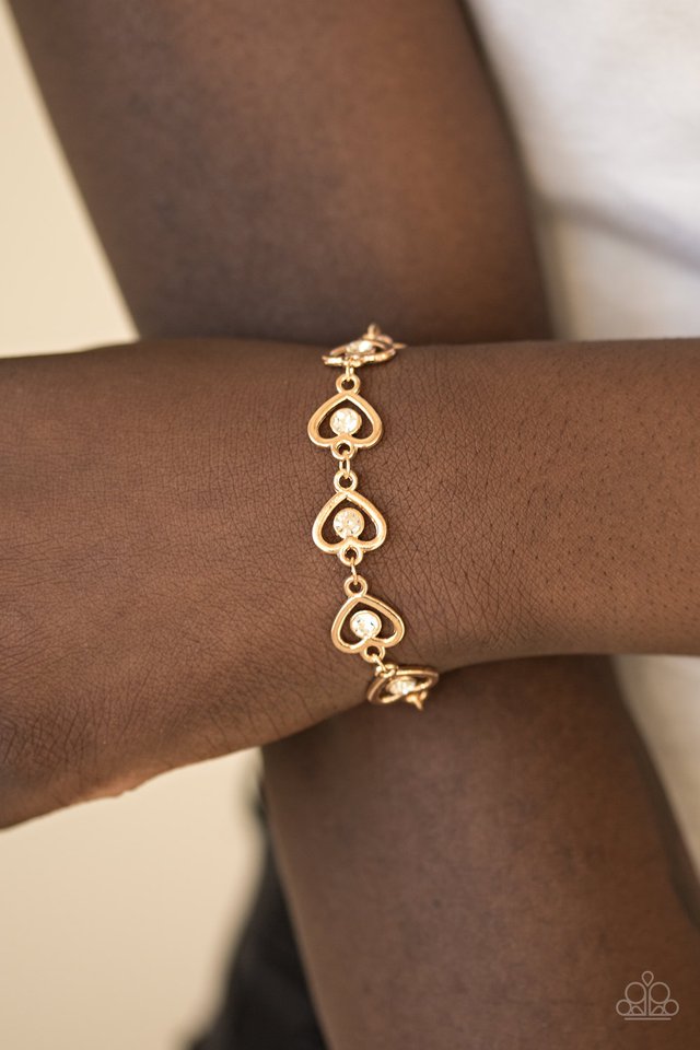 Paparazzi ♥ Jealous Heart - Gold ♥ Bracelet