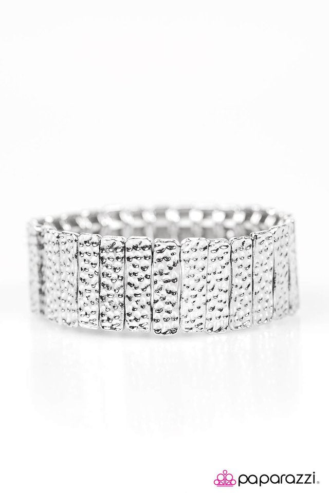 Paparazzi ♥ Up Against the Wall - Silver ♥ Bracelet