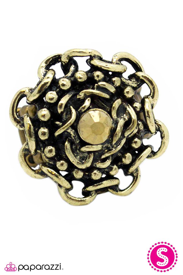 Paparazzi ♥ Put Up A Front - Brass ♥ Ring