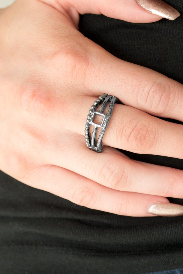Paparazzi ♥ A Square Deal - Black ♥ Ring