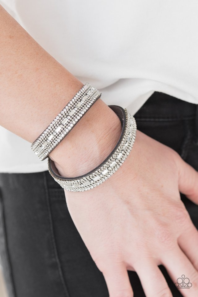 Paparazzi ♥ Shimmer and Sass - Silver ♥ Bracelet