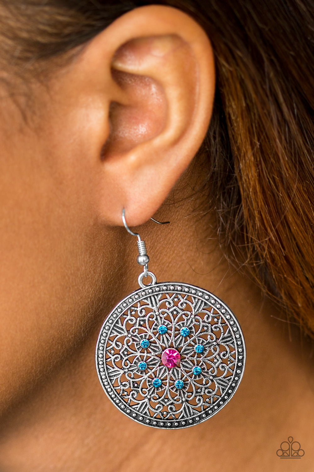 Paparazzi ♥ Catch A Chill - Multi ♥ Earrings