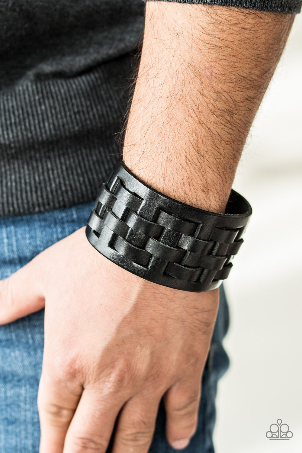 Paparazzi ♥ Road Hog - Black ♥ Bracelet
