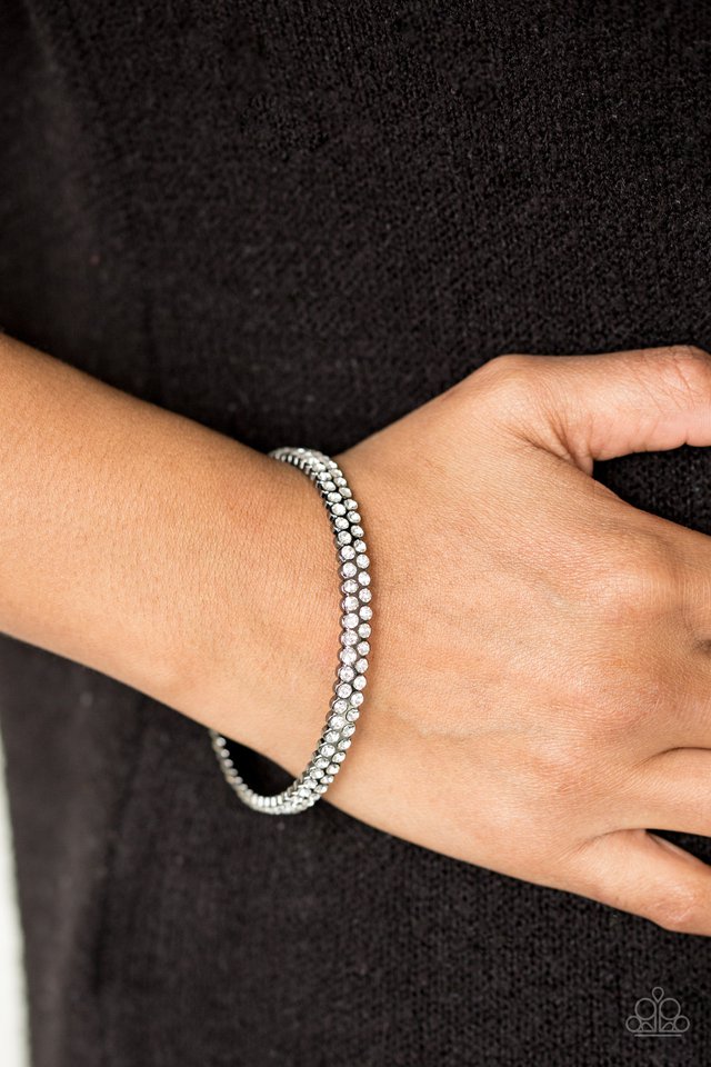 Paparazzi ♥ Decked Out In Diamonds - Black ♥ Bracelet