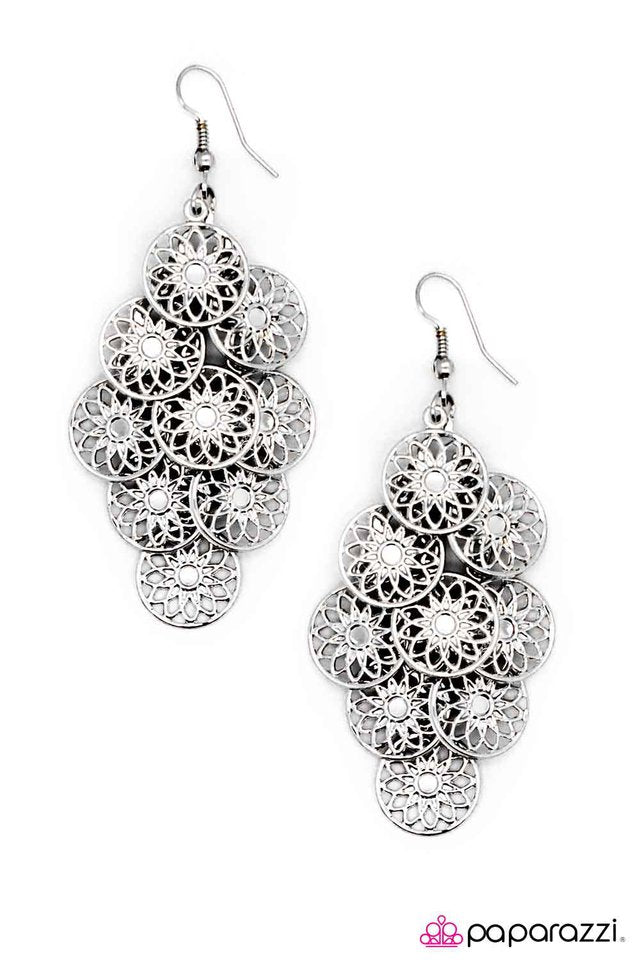 Paparazzi ♥ Every Little Bit Helps - Silver ♥ Earrings
