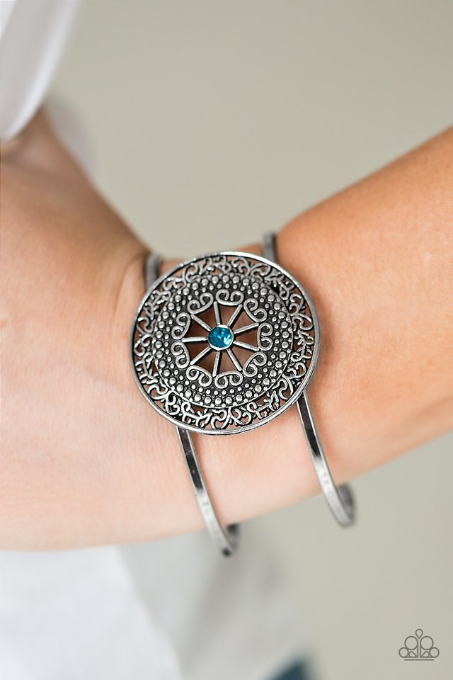 Paparazzi ♥ Cool Compass - Blue ♥ Bracelet