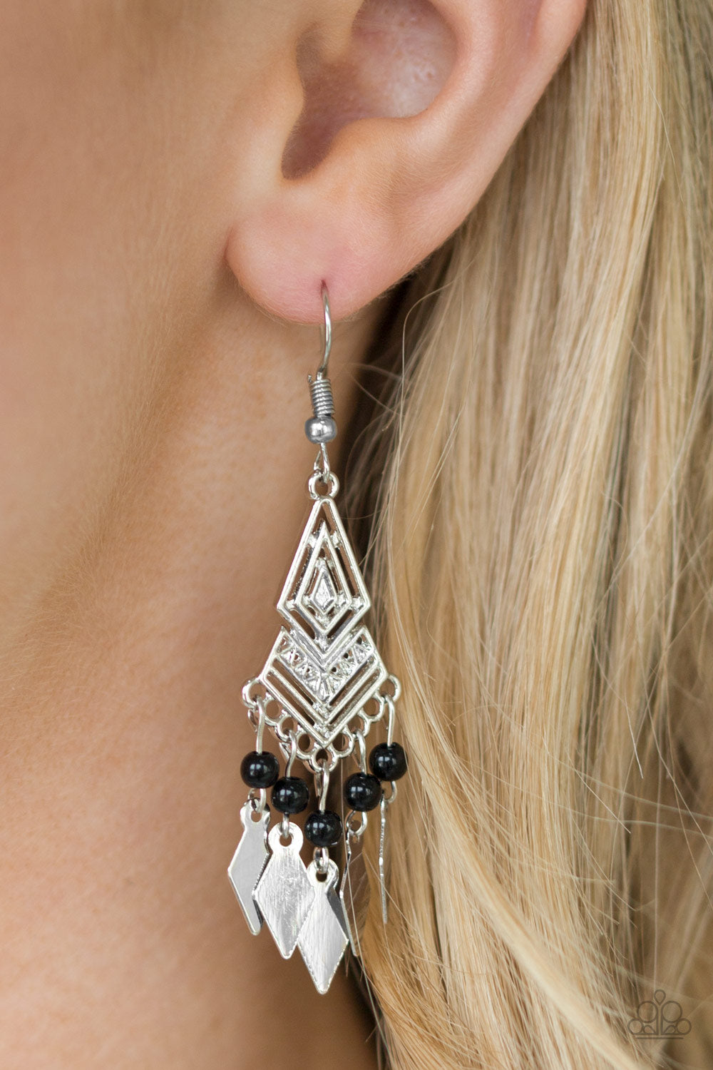 Paparazzi ♥ Island Import - Black ♥ Earrings