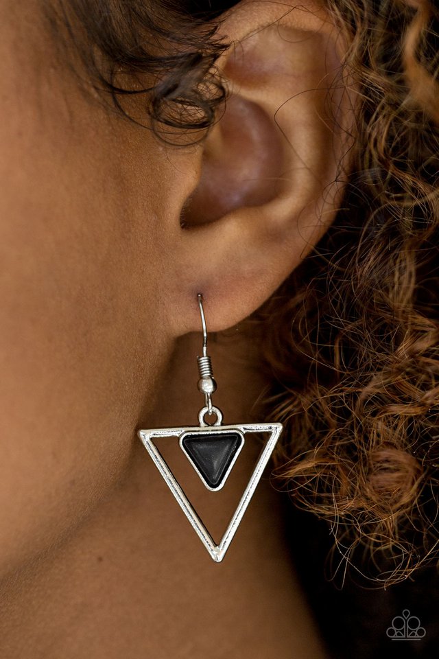 Paparazzi ♥ Triassic Princess - Black ♥ Earrings