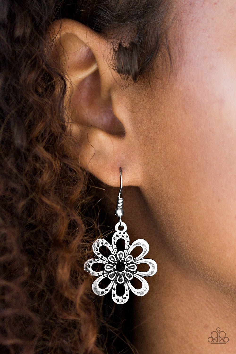 Paparazzi ♥ Fashion Floret - Black ♥ Earrings