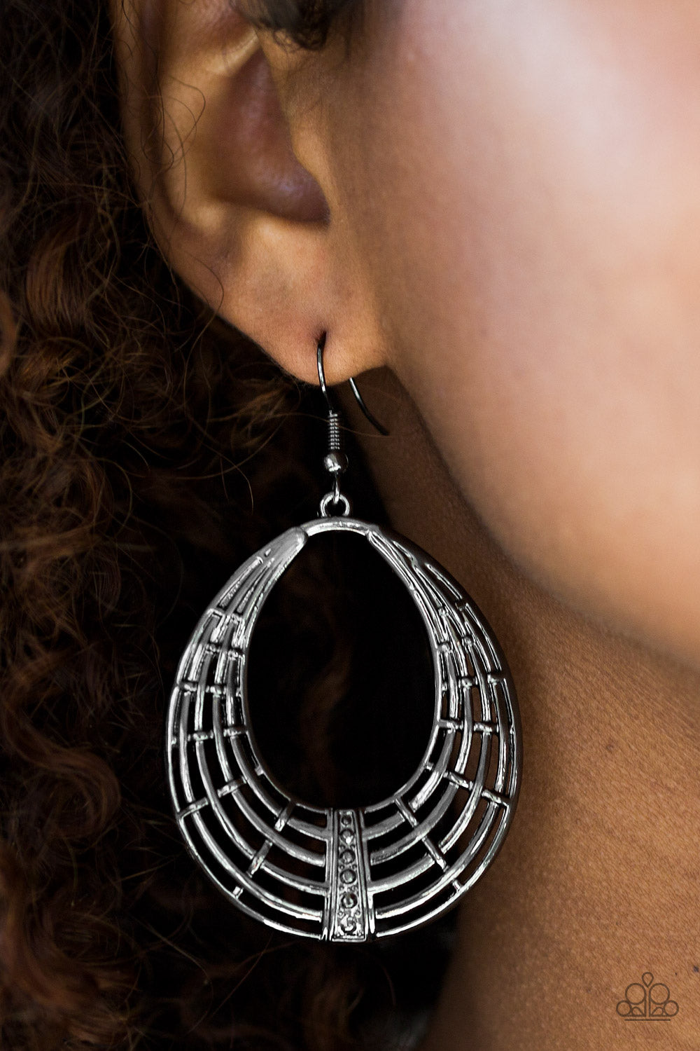 Paparazzi ♥ Tundra Texture - Black ♥ Earrings