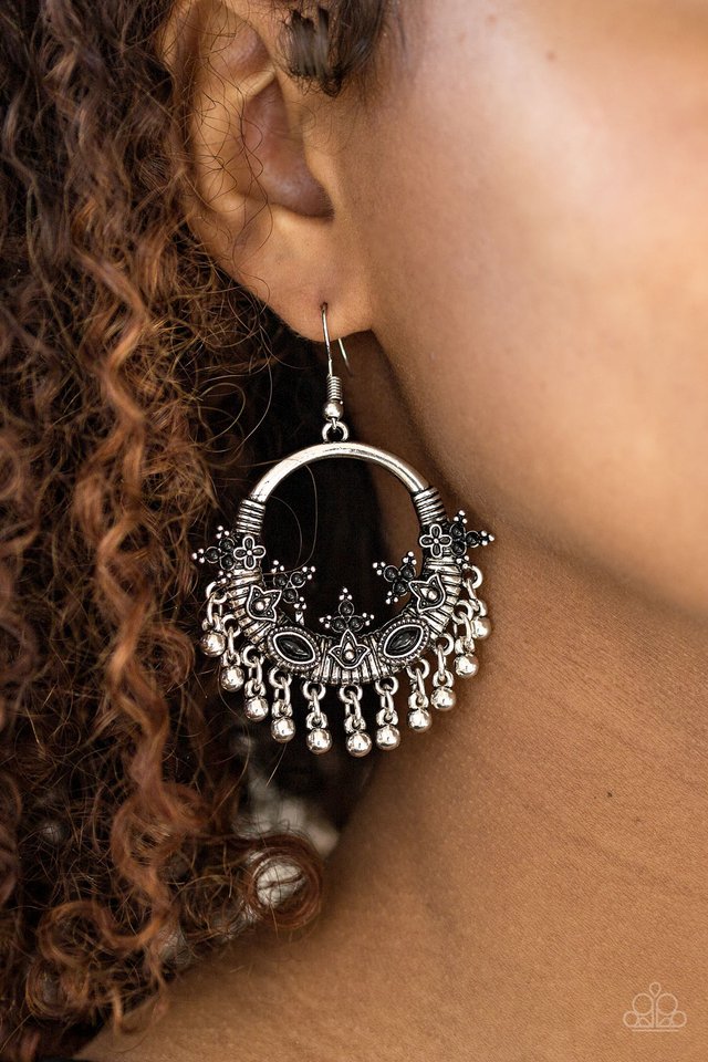 Paparazzi ♥ Musical Mantras - Black ♥ Earrings