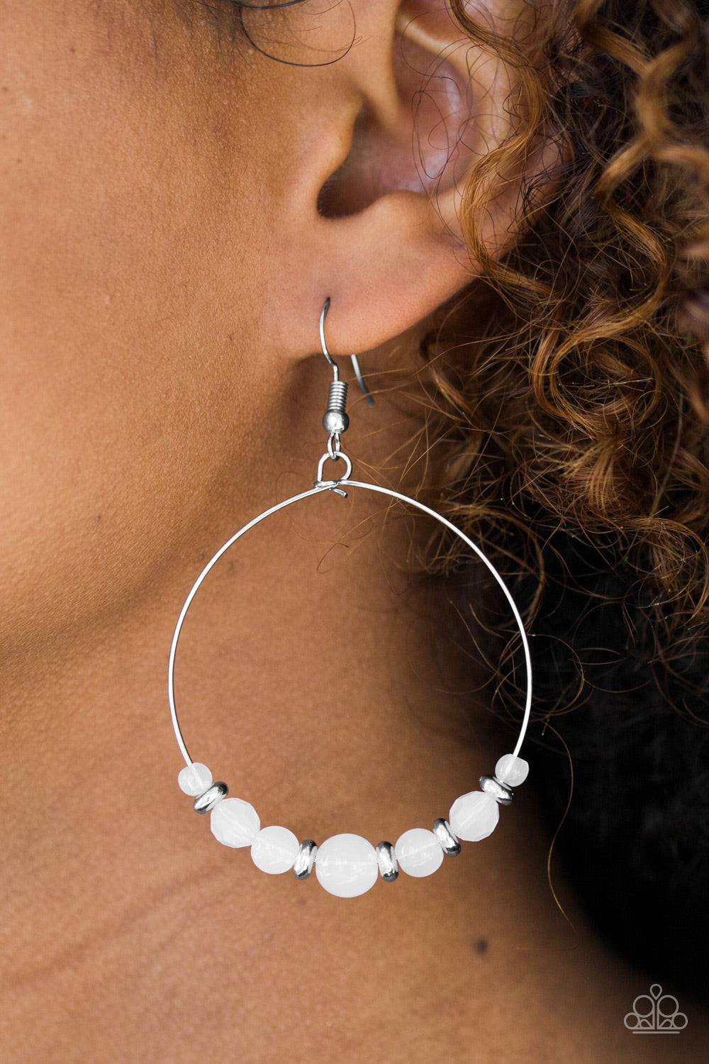 Paparazzi ♥ Going For GLOW - White ♥ Earrings