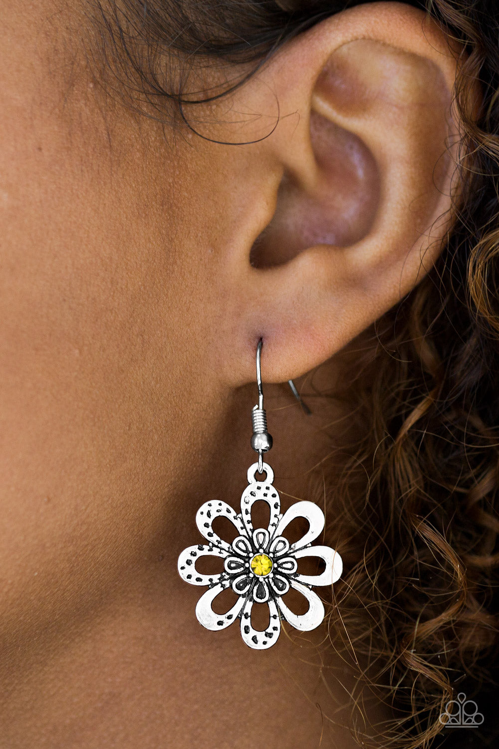 Paparazzi ♥ Fashion Floret - Yellow ♥ Earrings