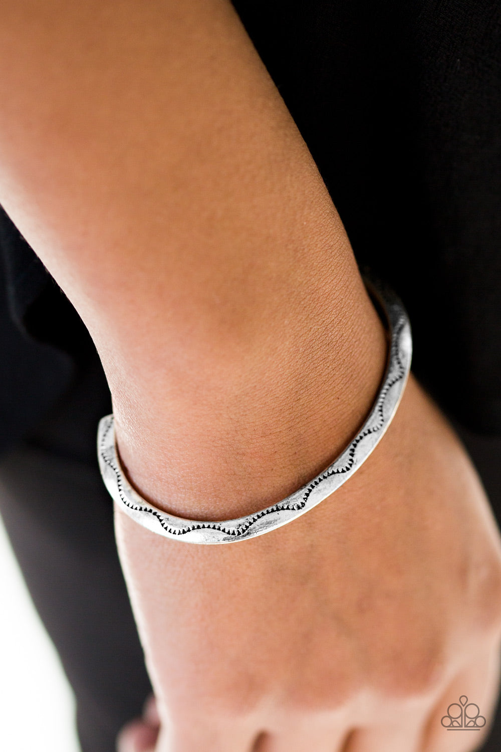 Paparazzi ♥ Desert Charmer - Silver ♥ Bracelet