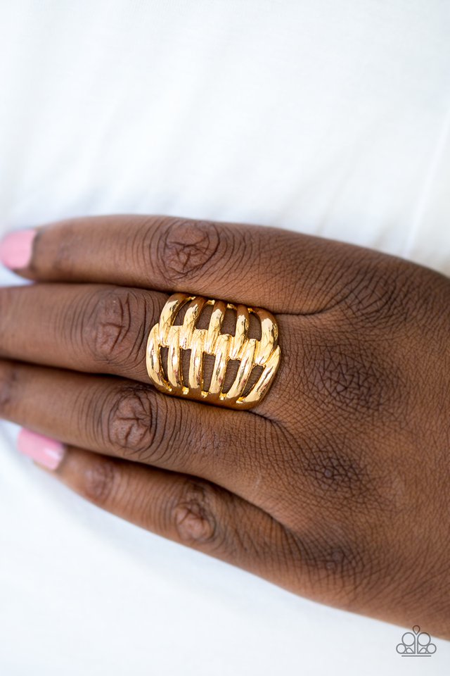 Paparazzi ♥ Caught Off Guard - Gold ♥ Ring