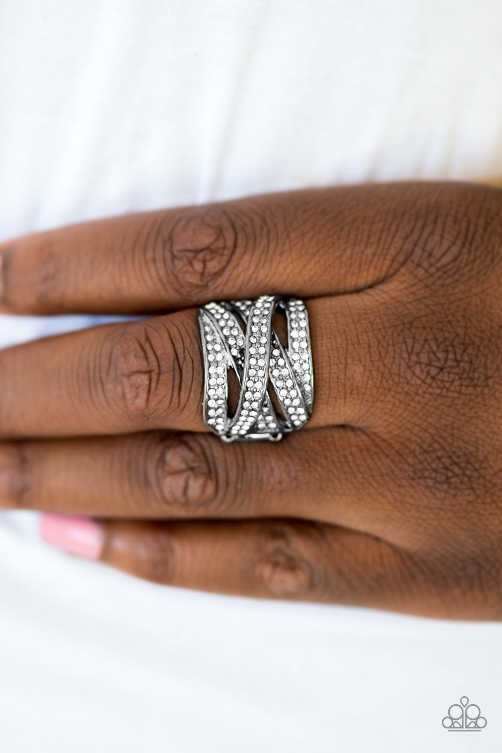 Paparazzi ♥ Life In The Glitter Lane - Black ♥ Ring
