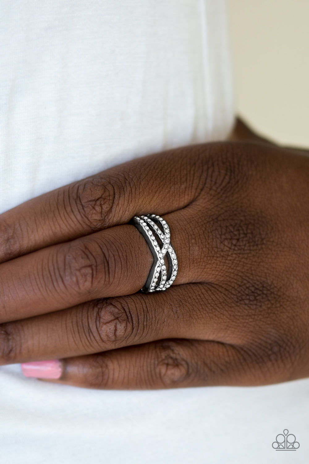 Paparazzi ♥ CACHE Advance - White ♥ Ring