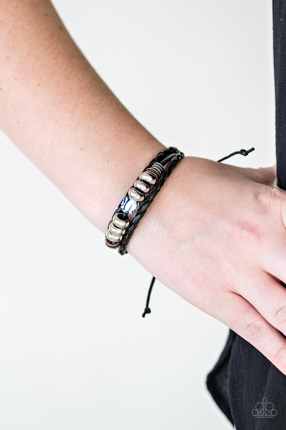 Paparazzi ♥ Fearless Forester - Black ♥ Bracelet