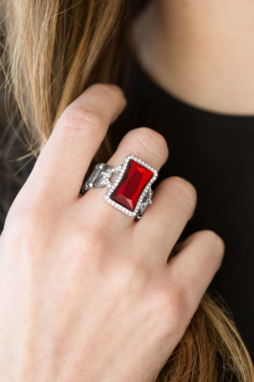 Paparazzi ♥ Glamour Icon - Red ♥ Ring