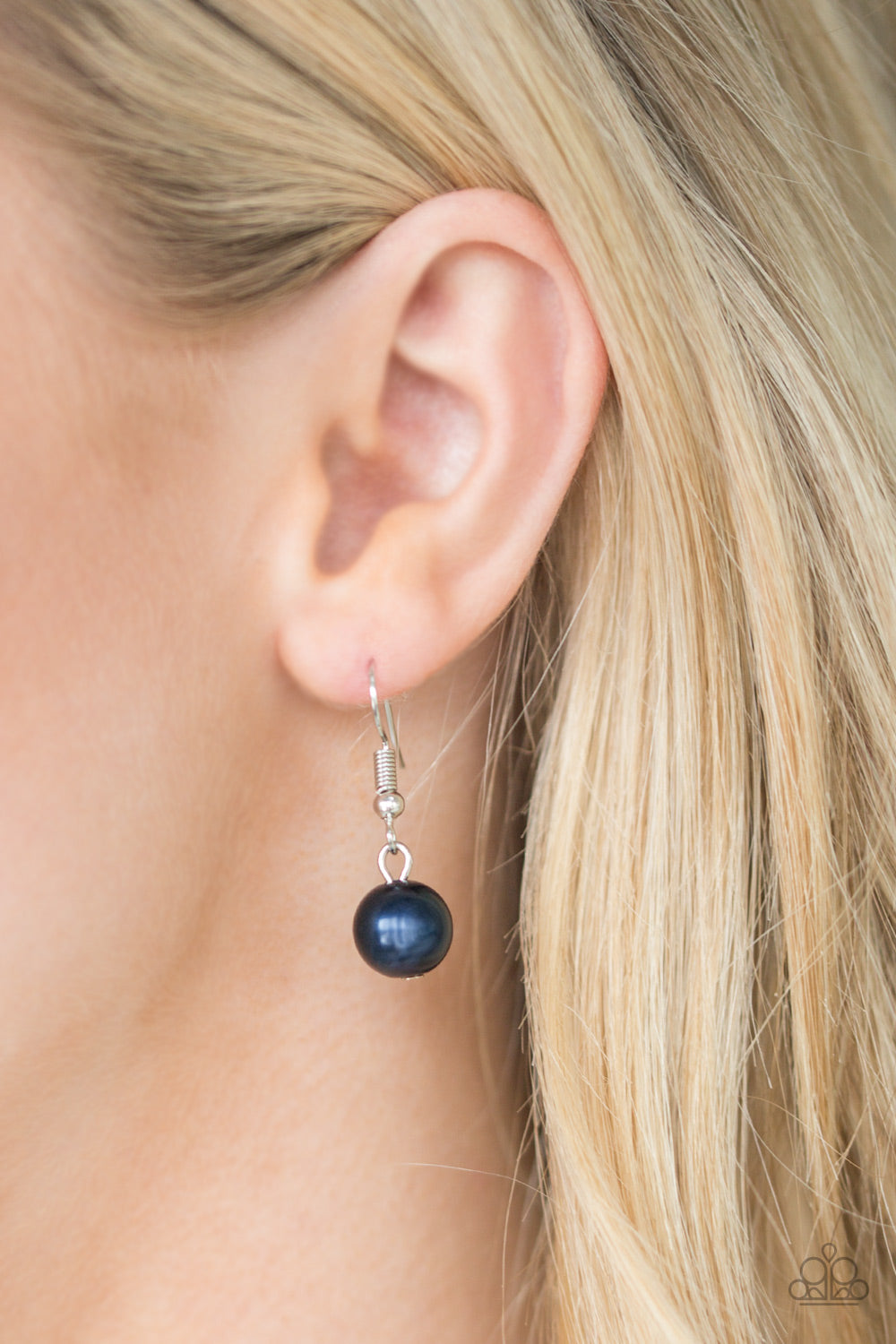 Paparazzi ♥ Hit The Runway - Blue ♥ Necklace