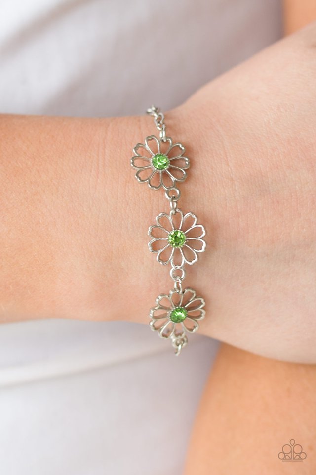 Paparazzi ♥ Dancing Daffodils - Green ♥ Bracelet