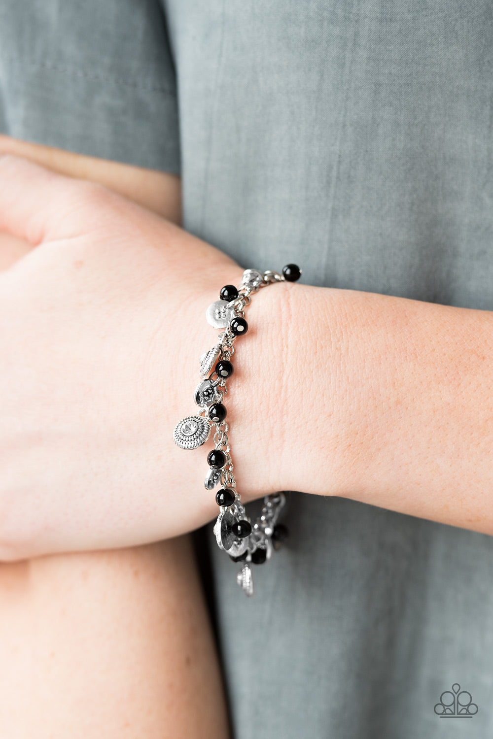 Paparazzi ♥ Pure LUXE - Black ♥ Bracelet