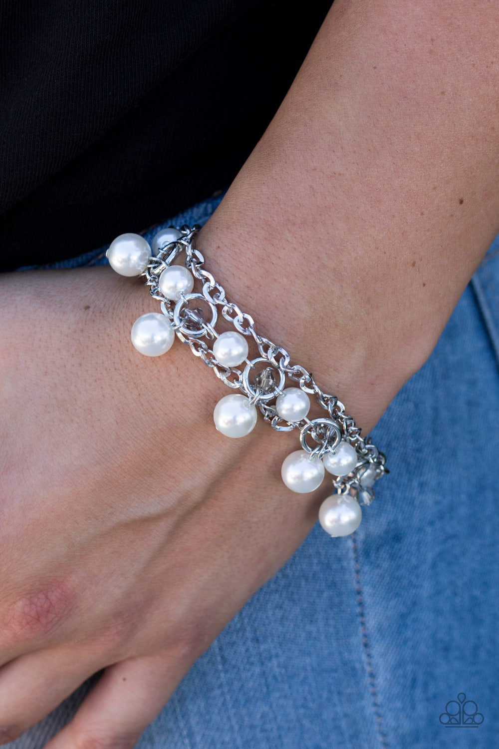 Paparazzi ♥ Manhattan Musical - White ♥ Bracelet