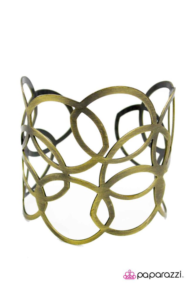 Paparazzi ♥ Modern Movement - Brass ♥ Bracelet
